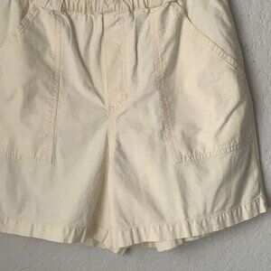 Pale Yellow Elastic Waist Cotton Casual Shorts Women’s